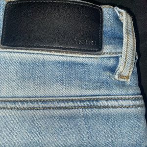 Mike amiri jeans size 28 fit like a 29 !